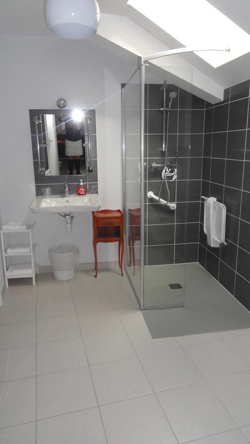 Le Quai 3 Hotel Chateaubriant Bagian luar foto