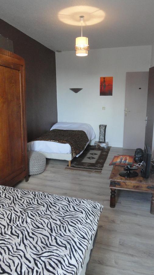 Le Quai 3 Hotel Chateaubriant Bagian luar foto