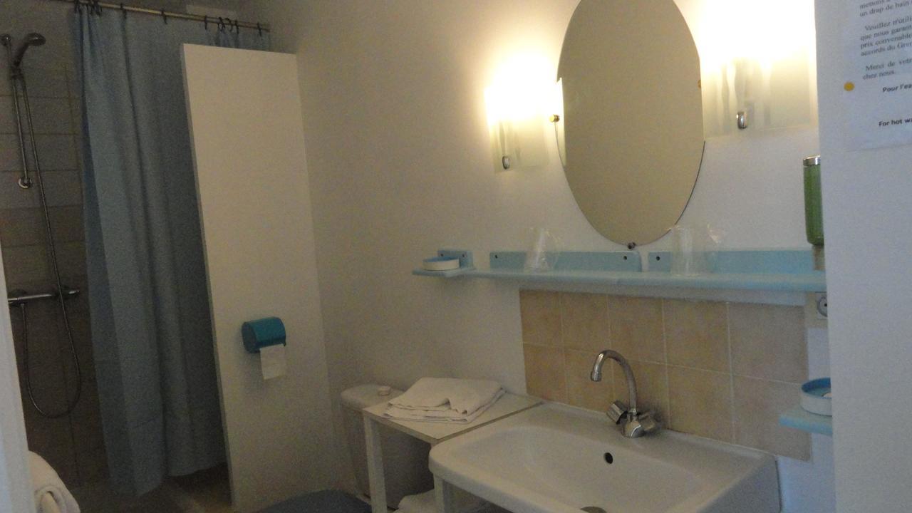 Le Quai 3 Hotel Chateaubriant Bagian luar foto